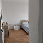 Gioja Apartamento *